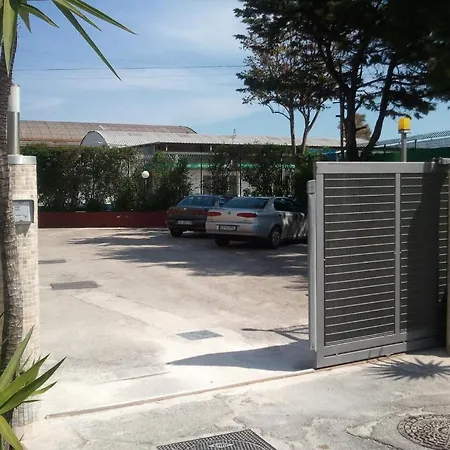 מלון Euromotel